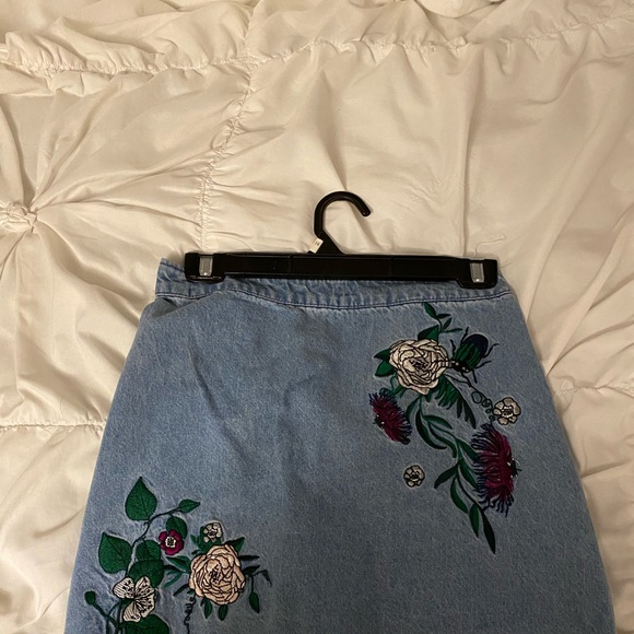 Denim Embroidered Mini Skirt - Picture 5 of 5